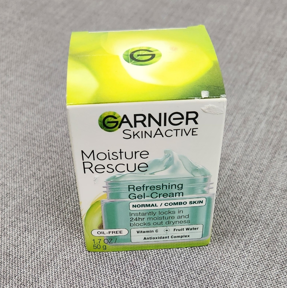 Garnier SkinActive Moisture Rescue Refreshing Gel-Cream - Green